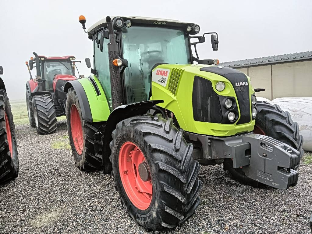 Claas Arion 440 - Traktorius: foto 1 Claas Arion 440 - Traktorius: foto 1