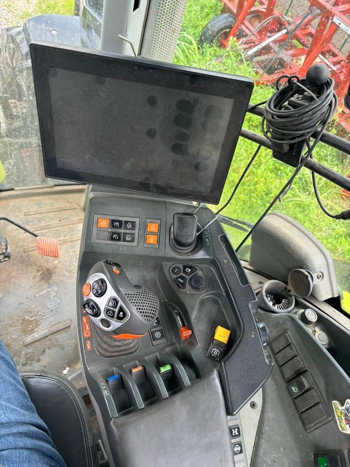 Claas Axion 830 Cmatic - Traktorius: foto 2 Claas Axion 830 Cmatic - Traktorius: foto 2