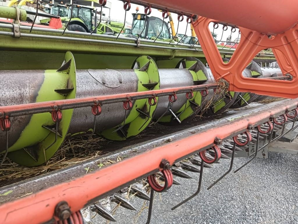 Claas C 750 - Įranga už kombainai: foto 2 Claas C 750 - Įranga už kombainai: foto 2