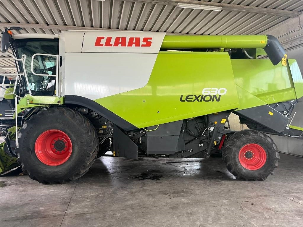 Claas Lexion 630 Montana - Derliaus nuėmimo kombainas: foto 1 Claas Lexion 630 Montana - Derliaus nuėmimo kombainas: foto 1