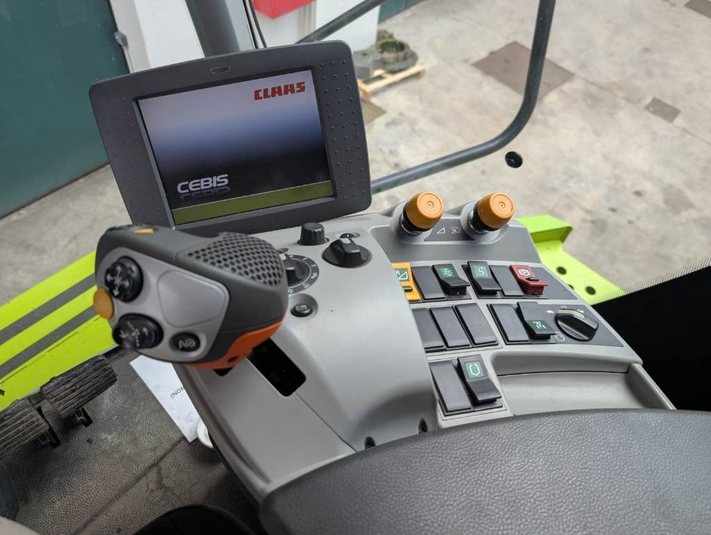 Claas Lexion 760 TT - Derliaus nuėmimo kombainas: foto 2 Claas Lexion 760 TT - Derliaus nuėmimo kombainas: foto 2