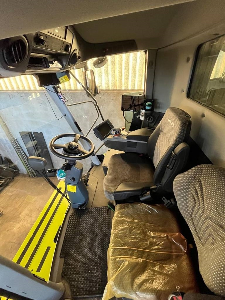 Claas Lexion 760 TT RISO - Derliaus nuėmimo kombainas: foto 2 Claas Lexion 760 TT RISO - Derliaus nuėmimo kombainas: foto 2