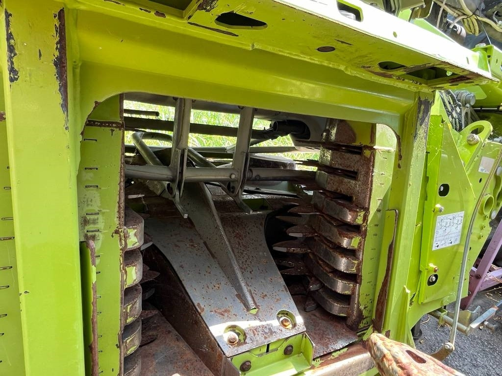 Claas Orbis 750 - Pašarų tvarkymo technika: foto 2 Claas Orbis 750 - Pašarų tvarkymo technika: foto 2