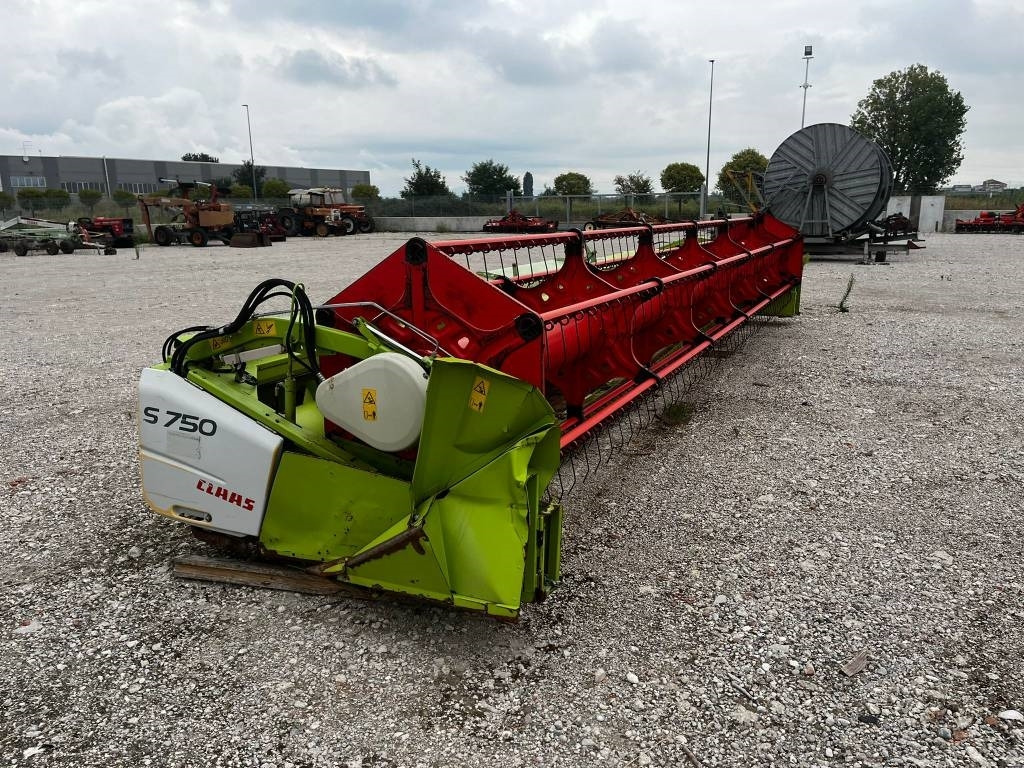 Claas S 750 - Įranga už kombainai: foto 3 Claas S 750 - Įranga už kombainai: foto 3