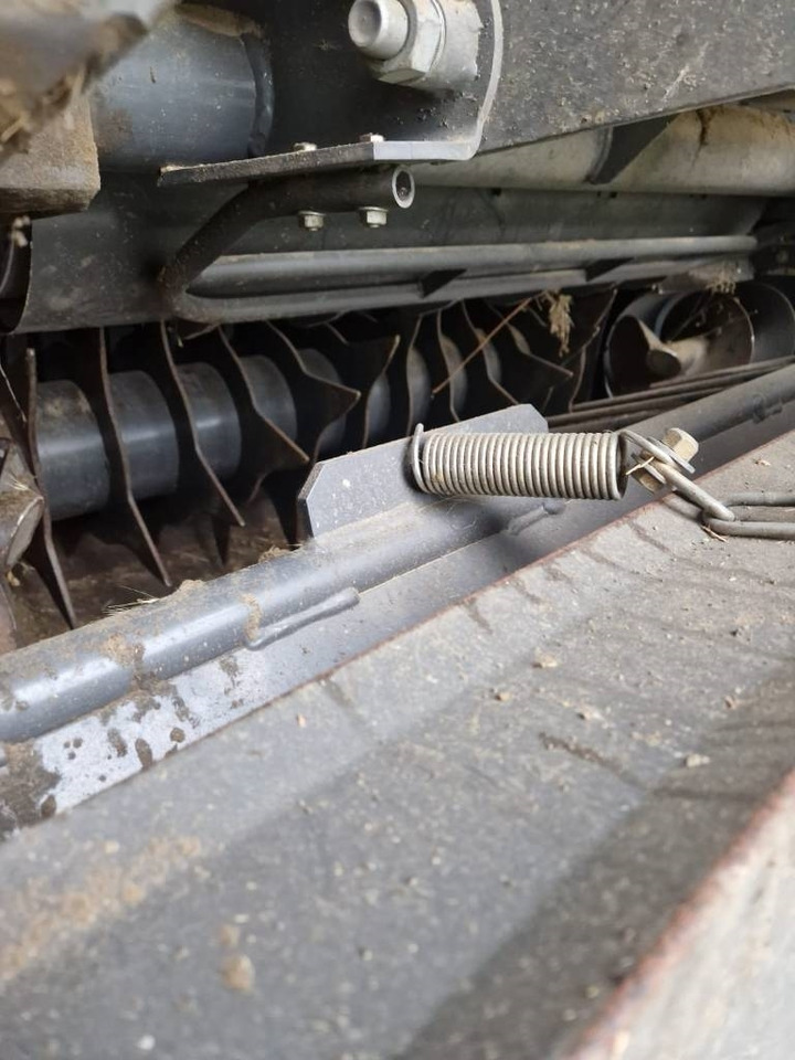 Claas VARIANT 380 PRO RF - Ruloninis presas: foto 3 Claas VARIANT 380 PRO RF - Ruloninis presas: foto 3