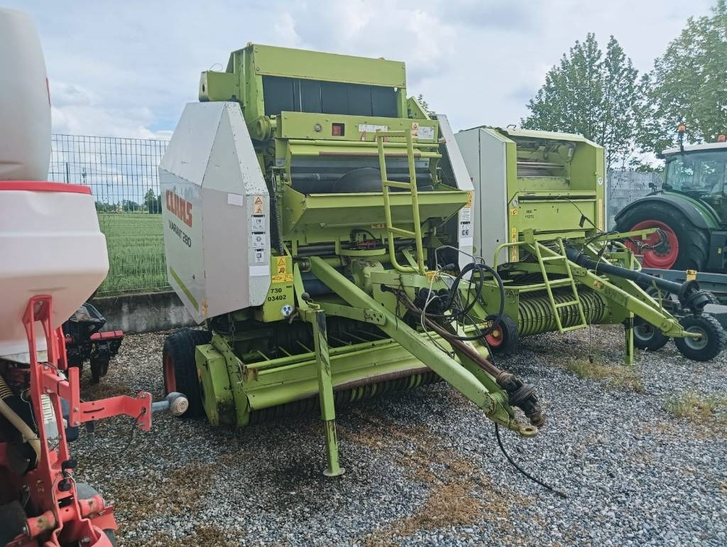 Claas Variant 280 - Ruloninis presas: foto 1 Claas Variant 280 - Ruloninis presas: foto 1