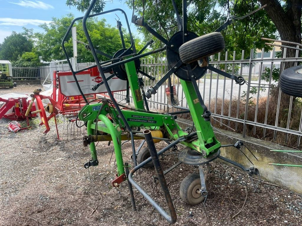 Deutz-fahr 5221  - Šieno grėblys/ Vartytuvas: foto 5 Deutz-fahr 5221  - Šieno grėblys/ Vartytuvas: foto 5