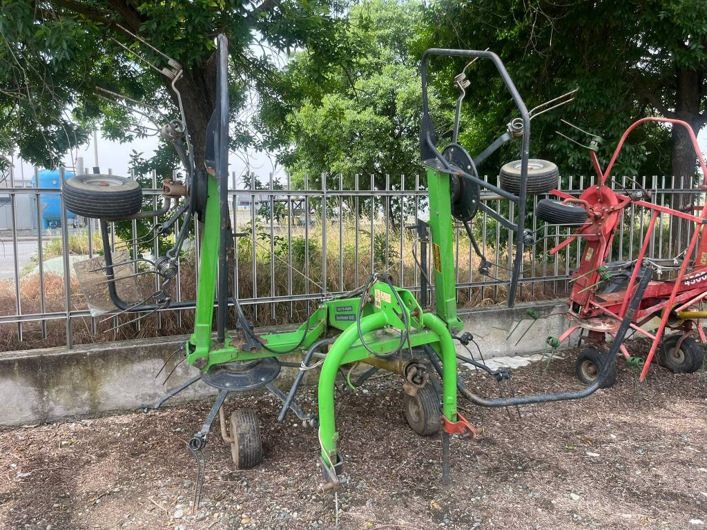 Deutz-fahr 5221  - Šieno grėblys/ Vartytuvas: foto 1 Deutz-fahr 5221  - Šieno grėblys/ Vartytuvas: foto 1