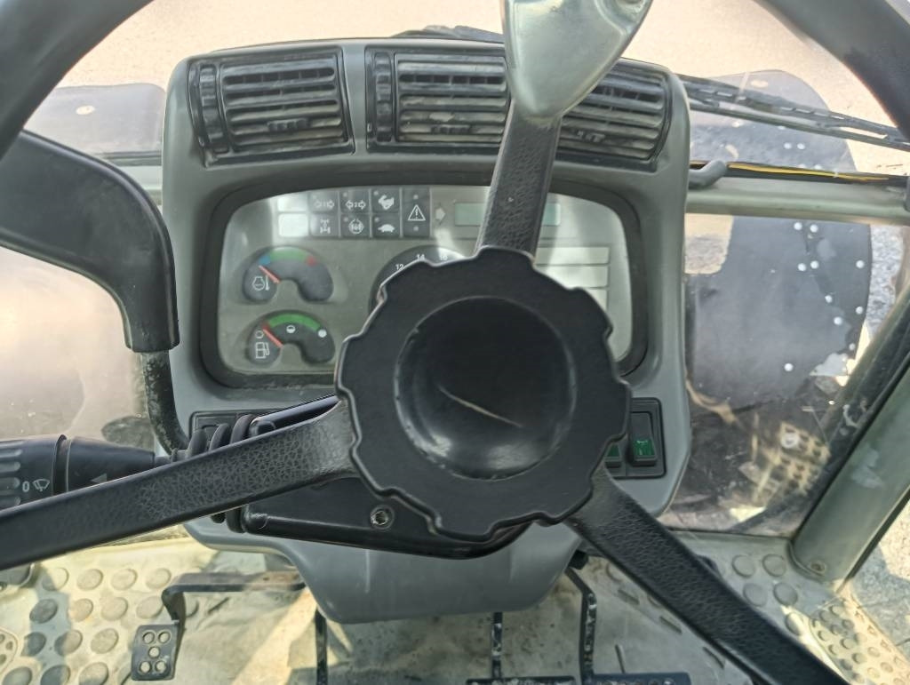 Traktorius Deutz-fahr AGROTRON 6.30: foto 10 Traktorius Deutz-fahr AGROTRON 6.30: foto 10