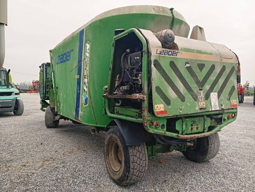 Faresin LEADER 2600 - Pašarų maišytuvas: foto 5 Faresin LEADER 2600 - Pašarų maišytuvas: foto 5