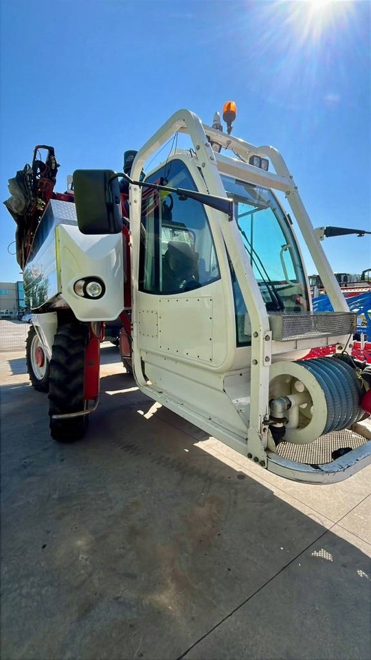 Finotto E170 - Tręšimo technika: foto 2 Finotto E170 - Tręšimo technika: foto 2