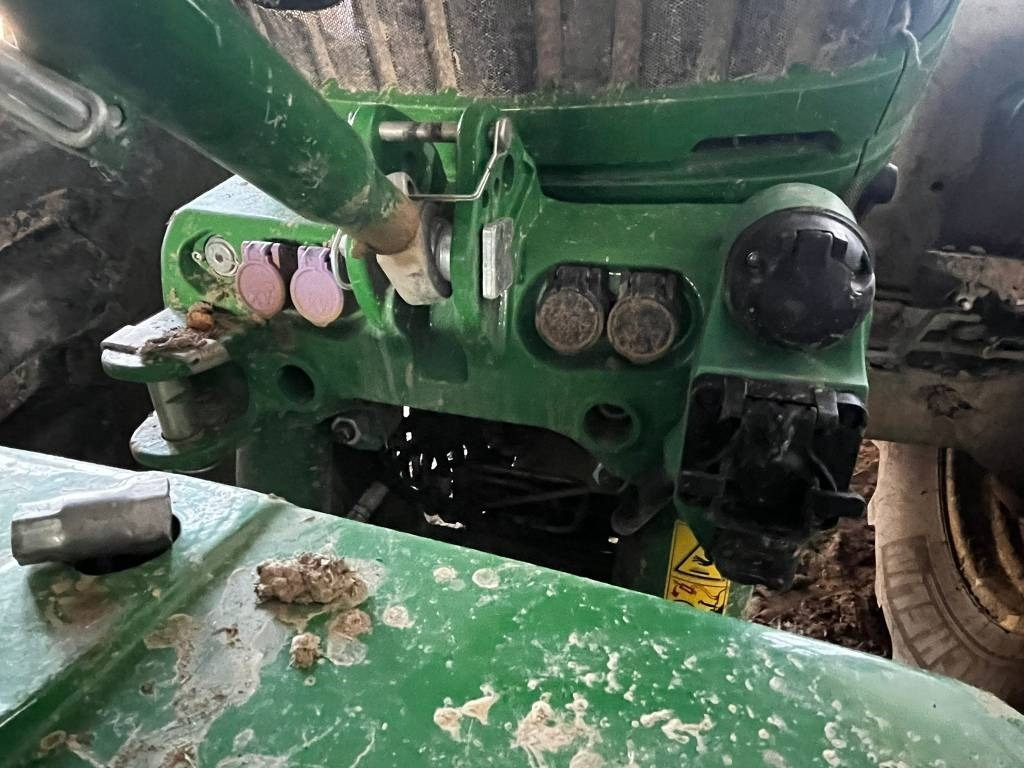 John Deere 6145 R - Traktorius: foto 3 John Deere 6145 R - Traktorius: foto 3