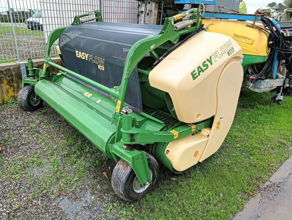 Krone Easy Flow 300 - Pašarų kombainas: foto 1 Krone Easy Flow 300 - Pašarų kombainas: foto 1