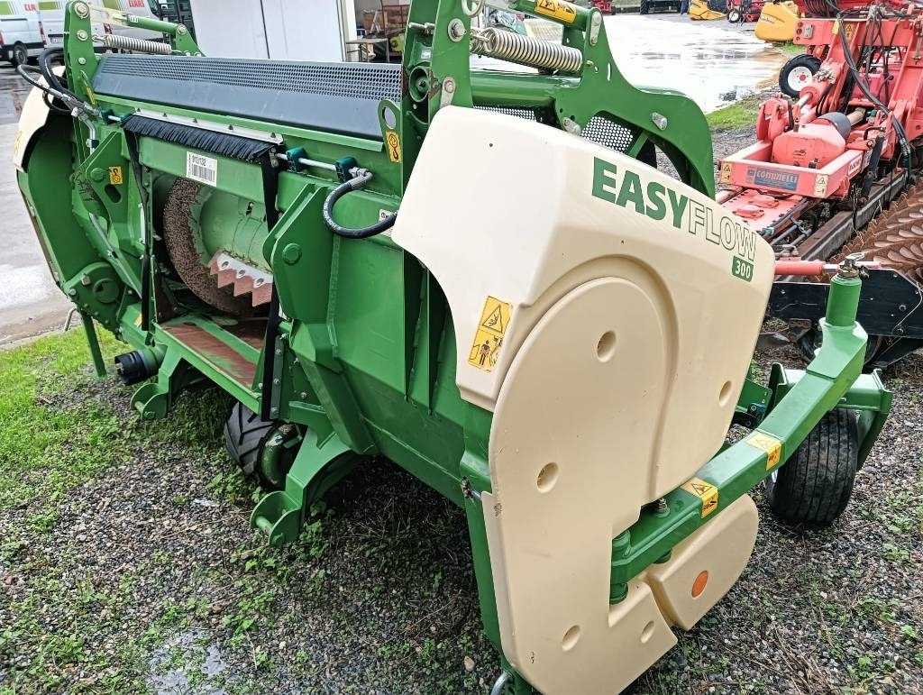 Krone Easy Flow 300 - Pašarų kombainas: foto 2 Krone Easy Flow 300 - Pašarų kombainas: foto 2