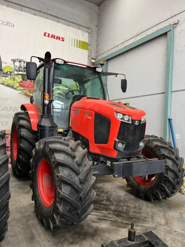 Kubota M 6-141 - Traktorius: foto 1 Kubota M 6-141 - Traktorius: foto 1
