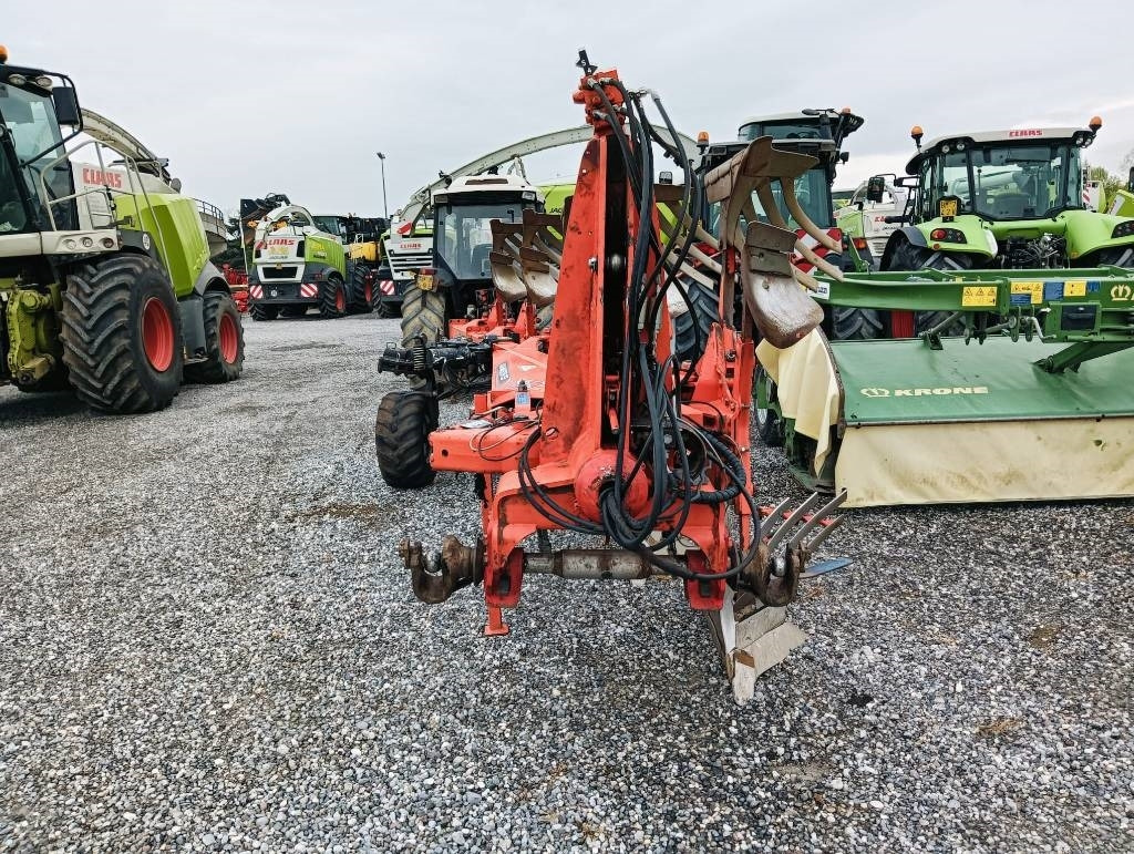 Kuhn Vari-Master 153 - Plūgas: foto 2 Kuhn Vari-Master 153 - Plūgas: foto 2