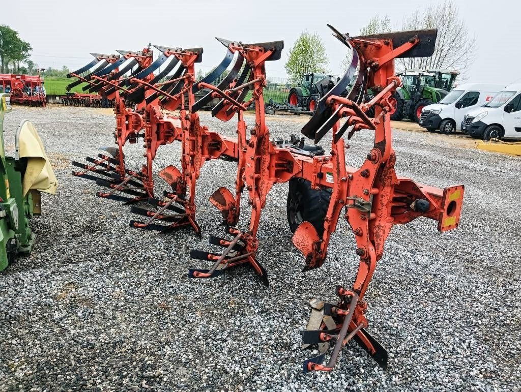 Kuhn Vari-Master 153 - Plūgas: foto 4 Kuhn Vari-Master 153 - Plūgas: foto 4