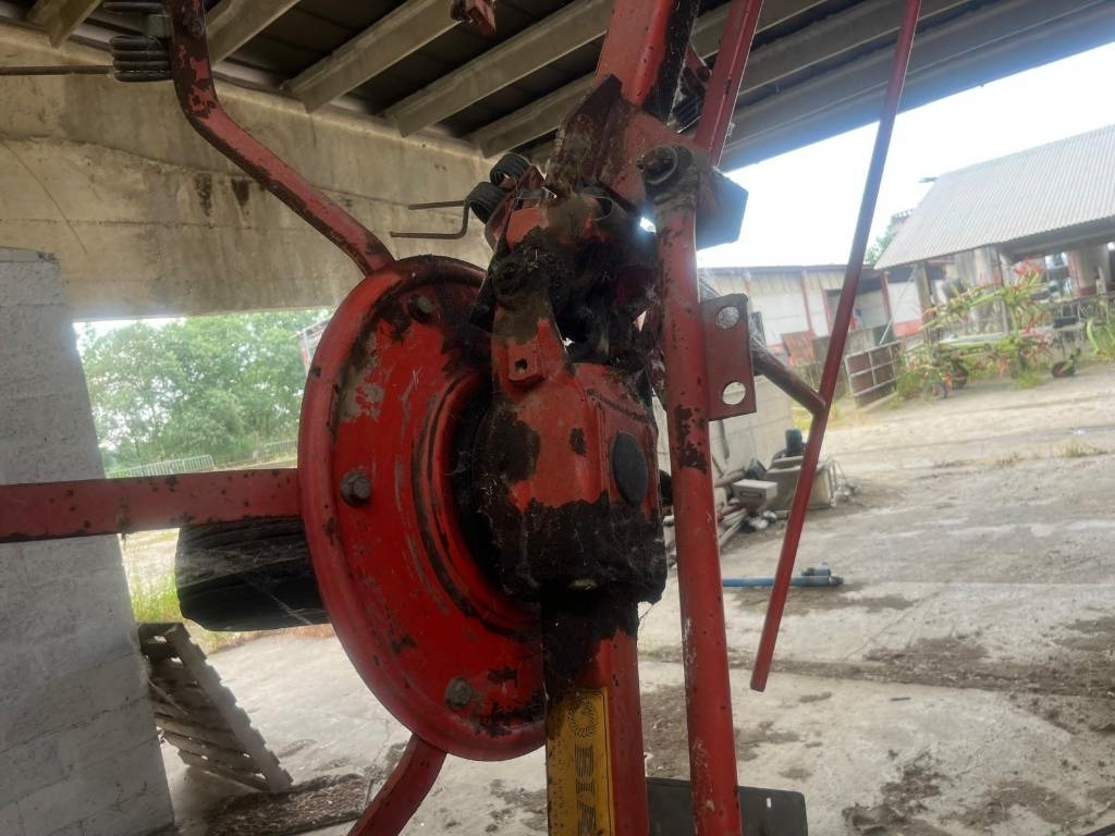 Lely TH 680 - Šieno grėblys/ Vartytuvas: foto 4 Lely TH 680 - Šieno grėblys/ Vartytuvas: foto 4