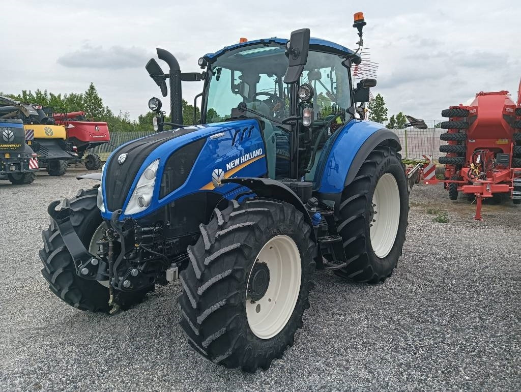 New Holland T 5.120 - Traktorius: foto 3 New Holland T 5.120 - Traktorius: foto 3