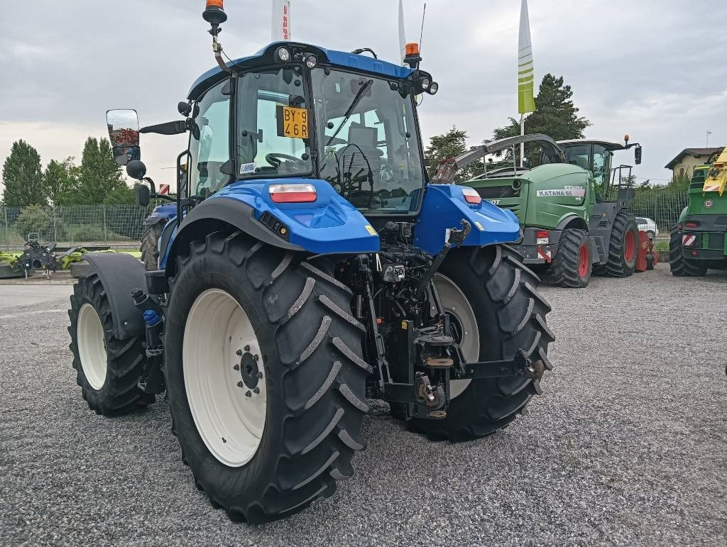 New Holland T 5.120 - Traktorius: foto 5 New Holland T 5.120 - Traktorius: foto 5