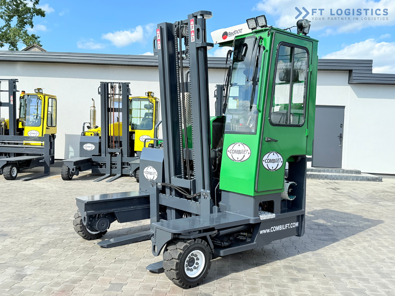 COMBILIFT C3500 / DUPLEX 4100MM / GAS / EXTENDABLE FORKS / CABIN / HEATING + AIR CONDITIONING / LIKE NEW - Šakinis krautuvas su privažiavimu iš keturių pusių: foto 1 COMBILIFT C3500 / DUPLEX 4100MM / GAS / EXTENDABLE FORKS / CABIN / HEATING + AIR CONDITIONING / LIKE NEW - Šakinis krautuvas su privažiavimu iš keturių pusių: foto 1