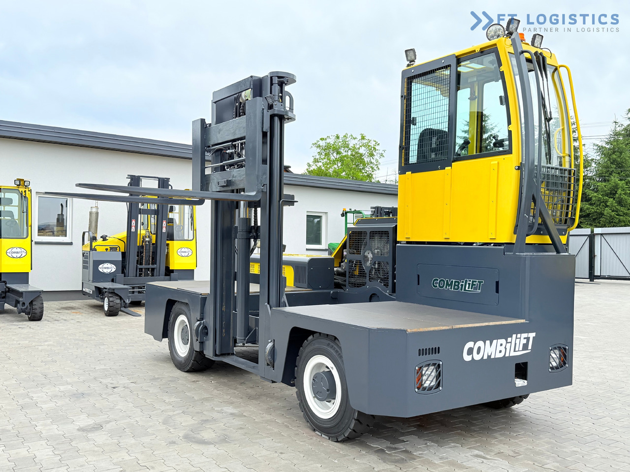 COMBILIFT C6000FSL / DIESEL / DUPLEX - 4100MM / 1400MM FORKS / SIDE LOADER / 6000KG CAPACITY / FREE LIFT / DEUTZ ENGINE / EXCELLENT CONDITION - Šoninis krautuvas: foto 1 COMBILIFT C6000FSL / DIESEL / DUPLEX - 4100MM / 1400MM FORKS / SIDE LOADER / 6000KG CAPACITY / FREE LIFT / DEUTZ ENGINE / EXCELLENT CONDITION - Šoninis krautuvas: foto 1