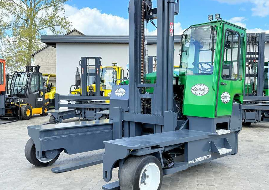 Combilift C10000 / DIESEL / DUPLEX - 4200MM / LIKE NEW - Šakinis krautuvas su privažiavimu iš keturių pusių: foto 3 Combilift C10000 / DIESEL / DUPLEX - 4200MM / LIKE NEW - Šakinis krautuvas su privažiavimu iš keturių pusių: foto 3