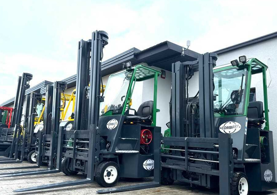 Combilift C2500CB-Triplex 6000mm -Only 4658 hours - Šakinis krautuvas su privažiavimu iš keturių pusių: foto 2 Combilift C2500CB-Triplex 6000mm -Only 4658 hours - Šakinis krautuvas su privažiavimu iš keturių pusių: foto 2