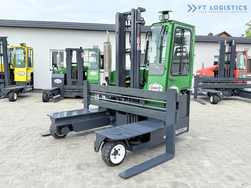 Combilift C3000 / DIESEL / DUPLEX - 4000MM / WIDE FORK POSITIONER 2700MM / FULL HEATED CABIN / ONLY 6905H / CONDITION - LIKE NEW! C3000 / - Šakinis krautuvas su privažiavimu iš keturių pusių: foto 1 Combilift C3000 / DIESEL / DUPLEX - 4000MM / WIDE FORK POSITIONER 2700MM / FULL HEATED CABIN / ONLY 6905H / CONDITION - LIKE NEW! C3000 / - Šakinis krautuvas su privažiavimu iš keturių pusių: foto 1