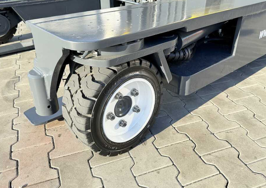 Combilift C3000 / GAS / TRIPLEX - 7600MM / FREE-LIFT / POSITIONER / A comprehensive range of four-way and side-loading forklifts. - Šakinis krautuvas su privažiavimu iš keturių pusių: foto 3 Combilift C3000 / GAS / TRIPLEX - 7600MM / FREE-LIFT / POSITIONER / A comprehensive range of four-way and side-loading forklifts. - Šakinis krautuvas su privažiavimu iš keturių pusių: foto 3