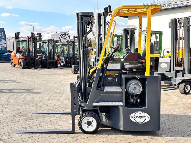 Combilift C3000CB / LPG / TRIPLEX / 4900MM / FREE LIFT / POSITIONER / LIKE NEW C3000CB / LPG / TRIPLEX / 4900MM / FREE LIFT / POSITIONER / - Šakinis krautuvas su privažiavimu iš keturių pusių: foto 5 Combilift C3000CB / LPG / TRIPLEX / 4900MM / FREE LIFT / POSITIONER / LIKE NEW C3000CB / LPG / TRIPLEX / 4900MM / FREE LIFT / POSITIONER / - Šakinis krautuvas su privažiavimu iš keturių pusių: foto 5