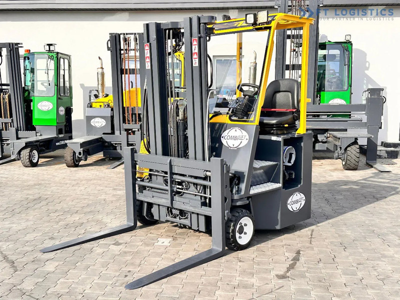 Combilift C3000CB / LPG / TRIPLEX / 4900MM / FREE LIFT / POSITIONER / LIKE NEW C3000CB / LPG / TRIPLEX / 4900MM / FREE LIFT / POSITIONER / - Šakinis krautuvas su privažiavimu iš keturių pusių: foto 4 Combilift C3000CB / LPG / TRIPLEX / 4900MM / FREE LIFT / POSITIONER / LIKE NEW C3000CB / LPG / TRIPLEX / 4900MM / FREE LIFT / POSITIONER / - Šakinis krautuvas su privažiavimu iš keturių pusių: foto 4