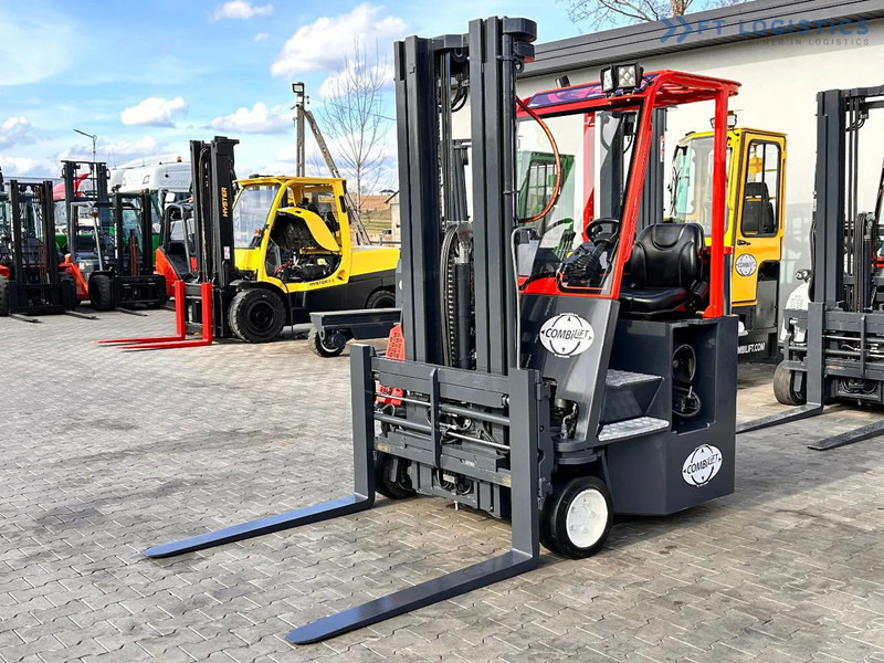 Combilift C3000CB / LPG / TRIPLEX / 5500MM / FREE LIFT / FORK SHIFT / POSITIONER C3000CB / LPG / TRIPLEX / 5500MM / FREE LIFT / FORK SHIFT - Šakinis krautuvas su privažiavimu iš keturių pusių: foto 2 Combilift C3000CB / LPG / TRIPLEX / 5500MM / FREE LIFT / FORK SHIFT / POSITIONER C3000CB / LPG / TRIPLEX / 5500MM / FREE LIFT / FORK SHIFT - Šakinis krautuvas su privažiavimu iš keturių pusių: foto 2