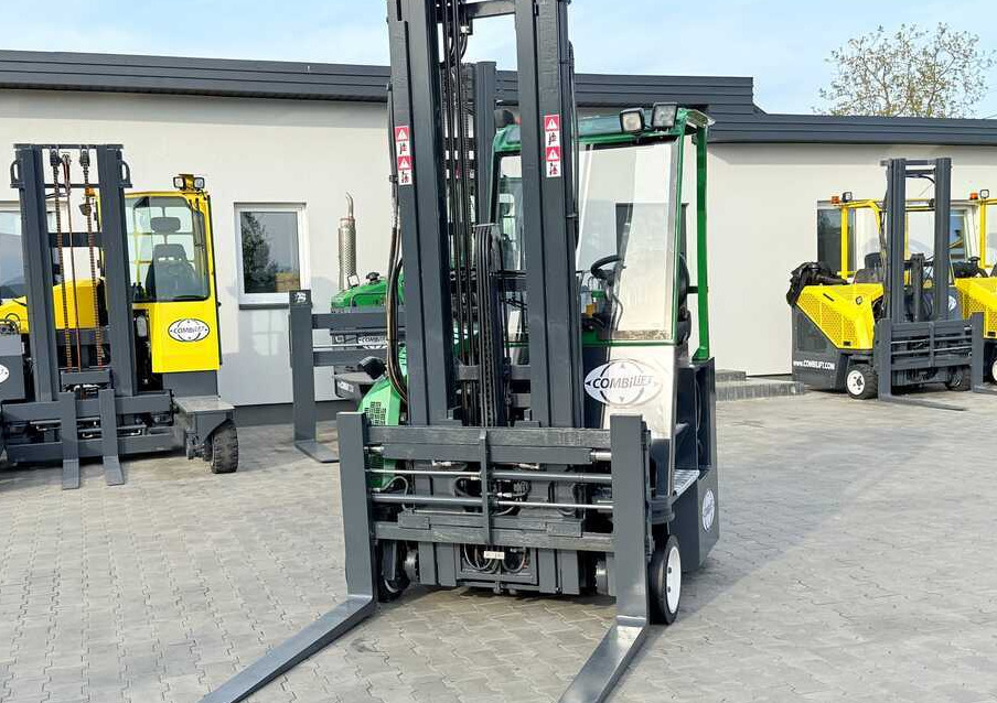 Combilift C3000CB / LPG / TRIPLEX – 6500MM / FREE LIFT / FORK POSITIONER / SIDE SHIFT / EXCELLENT CONDITION - Šakinis krautuvas su privažiavimu iš keturių pusių: foto 3 Combilift C3000CB / LPG / TRIPLEX – 6500MM / FREE LIFT / FORK POSITIONER / SIDE SHIFT / EXCELLENT CONDITION - Šakinis krautuvas su privažiavimu iš keturių pusių: foto 3