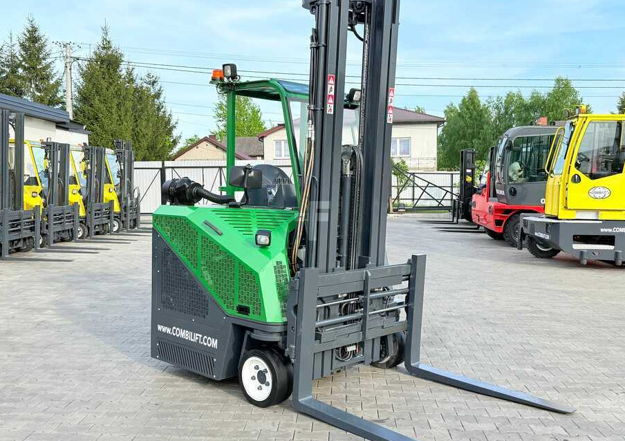 Combilift C3000CB / LPG / TRIPLEX – 6500MM / FREE LIFT / FORK POSITIONER / SIDE SHIFT / EXCELLENT CONDITION - Šakinis krautuvas su privažiavimu iš keturių pusių: foto 5 Combilift C3000CB / LPG / TRIPLEX – 6500MM / FREE LIFT / FORK POSITIONER / SIDE SHIFT / EXCELLENT CONDITION - Šakinis krautuvas su privažiavimu iš keturių pusių: foto 5