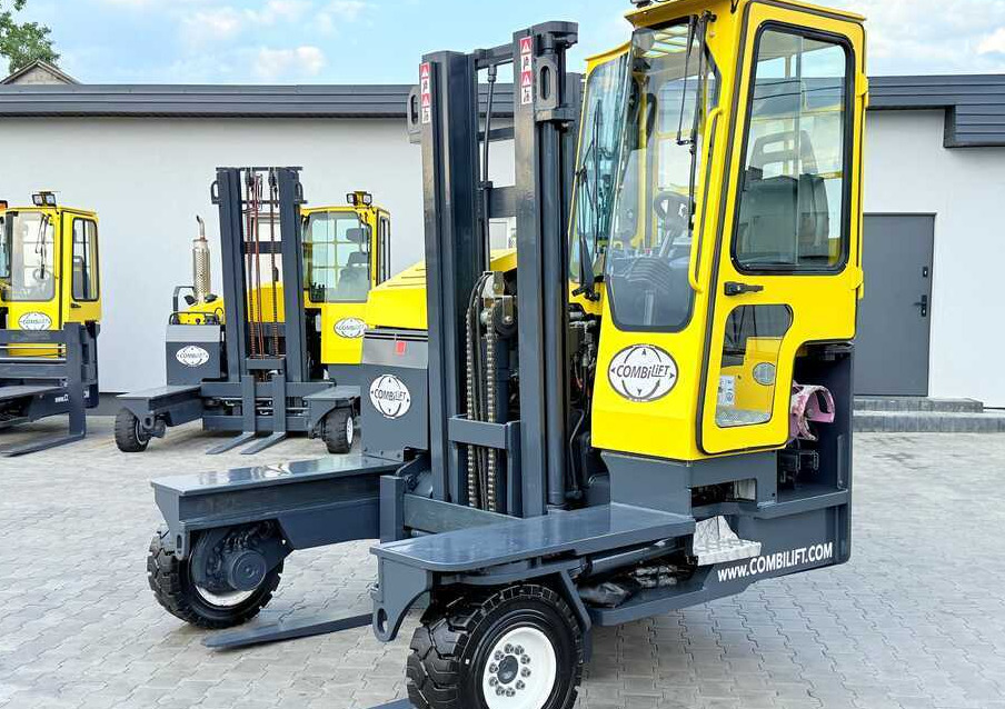 Combilift C3000XL / DUPLEX - 3200MM / FREE LIFT / XL CABIN / SIDESHIFT / ONLY 3087 HOURS / LIKE NEW - Šakinis krautuvas su privažiavimu iš keturių pusių: foto 1 Combilift C3000XL / DUPLEX - 3200MM / FREE LIFT / XL CABIN / SIDESHIFT / ONLY 3087 HOURS / LIKE NEW - Šakinis krautuvas su privažiavimu iš keturių pusių: foto 1