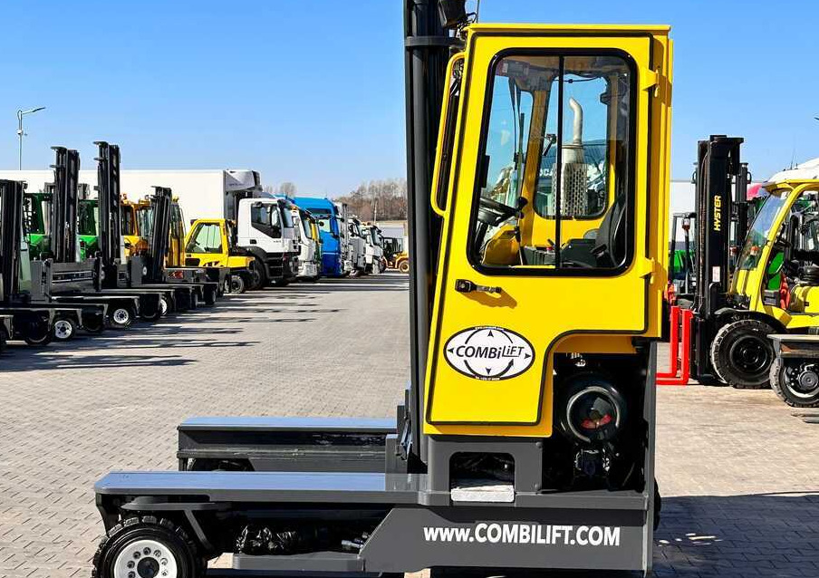 Combilift C4000 / LPG / DUPLEX / 4100MM / WEIGHT / FORK SIDE SHIFT / LIKE NEW - Šakinis krautuvas su privažiavimu iš keturių pusių: foto 2 Combilift C4000 / LPG / DUPLEX / 4100MM / WEIGHT / FORK SIDE SHIFT / LIKE NEW - Šakinis krautuvas su privažiavimu iš keturių pusių: foto 2