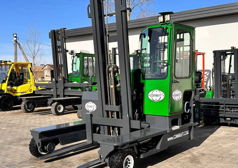 Combilift C4000 / LPG / DUPLEX / 4500MM / FREE LIFT / LIKE NEW - Šakinis krautuvas su privažiavimu iš keturių pusių: foto 2 Combilift C4000 / LPG / DUPLEX / 4500MM / FREE LIFT / LIKE NEW - Šakinis krautuvas su privažiavimu iš keturių pusių: foto 2