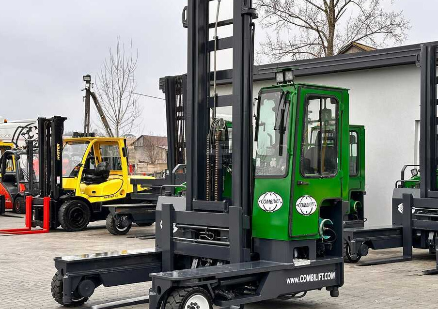 Combilift C4000 / LPG / DUPLEX / LIFTING HEIGHT 550CM / FREE LIFT / LIKE NEW - Šakinis krautuvas su privažiavimu iš keturių pusių: foto 1 Combilift C4000 / LPG / DUPLEX / LIFTING HEIGHT 550CM / FREE LIFT / LIKE NEW - Šakinis krautuvas su privažiavimu iš keturių pusių: foto 1