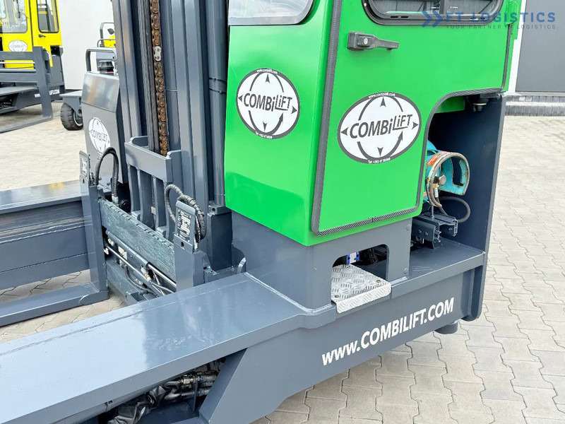 Combilift C4000 / TRIPLEX / 9300MM / FREE LIFT / POSITIONER / GAS / CABIN C4000 / TRIPLEX / 9300MM / FREE LIFT / POSITIONER / GAS / CABIN - Šakinis krautuvas su privažiavimu iš keturių pusių: foto 4 Combilift C4000 / TRIPLEX / 9300MM / FREE LIFT / POSITIONER / GAS / CABIN C4000 / TRIPLEX / 9300MM / FREE LIFT / POSITIONER / GAS / CABIN - Šakinis krautuvas su privažiavimu iš keturių pusių: foto 4