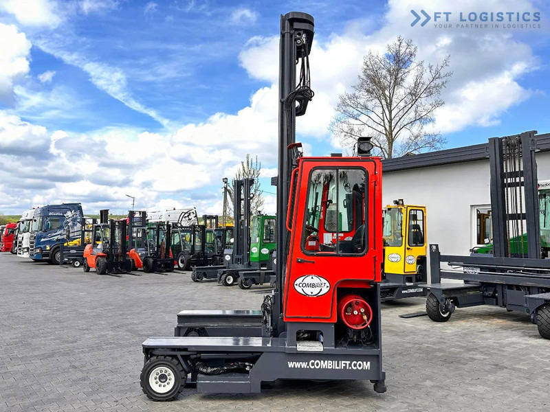 Combilift C4000 / TRIPLEX / 9300MM / FREE LIFT / POSITIONER / LPG / CABIN C4000 / TRIPLEX / 9300MM / FREE LIFT / POSITIONER / LPG / CABIN - Šakinis krautuvas su privažiavimu iš keturių pusių: foto 4 Combilift C4000 / TRIPLEX / 9300MM / FREE LIFT / POSITIONER / LPG / CABIN C4000 / TRIPLEX / 9300MM / FREE LIFT / POSITIONER / LPG / CABIN - Šakinis krautuvas su privažiavimu iš keturių pusių: foto 4