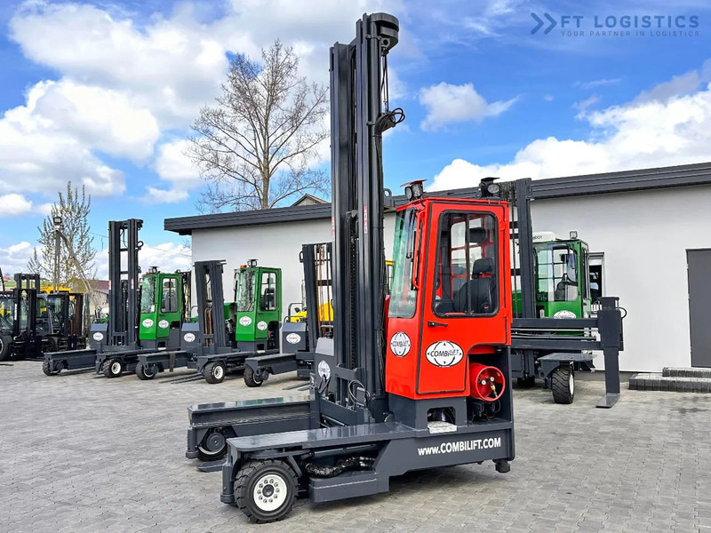 Combilift C4000 / TRIPLEX / 9300MM / FREE LIFT / POSITIONER / LPG / CABIN C4000 / TRIPLEX / 9300MM / FREE LIFT / POSITIONER / LPG / CABIN - Šakinis krautuvas su privažiavimu iš keturių pusių: foto 3 Combilift C4000 / TRIPLEX / 9300MM / FREE LIFT / POSITIONER / LPG / CABIN C4000 / TRIPLEX / 9300MM / FREE LIFT / POSITIONER / LPG / CABIN - Šakinis krautuvas su privažiavimu iš keturių pusių: foto 3