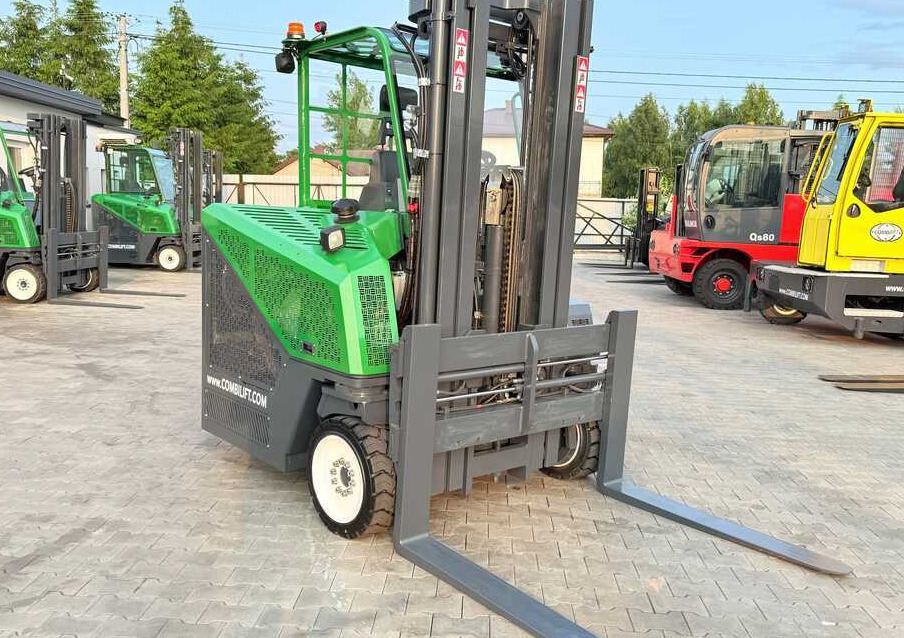 Combilift C4000CB / TRIPLEX - 5200MM / LPG / FREE LIFT / FORK POSITIONER / FORK SIDESHIFT / HEIGHT 2450MM / LIKE NEW - Šakinis krautuvas su privažiavimu iš keturių pusių: foto 4 Combilift C4000CB / TRIPLEX - 5200MM / LPG / FREE LIFT / FORK POSITIONER / FORK SIDESHIFT / HEIGHT 2450MM / LIKE NEW - Šakinis krautuvas su privažiavimu iš keturių pusių: foto 4