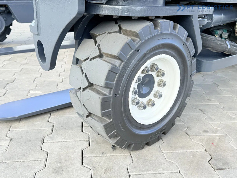 Combilift C4500 / GAS / DUPLEX - 4500MM / POSITIONER / FREE LIFT / FULL CABIN / ONLY 6178H / CONDITION - LIKE NEW! C4500 / GAS / DUPLEX - - Šakinis krautuvas su privažiavimu iš keturių pusių: foto 5 Combilift C4500 / GAS / DUPLEX - 4500MM / POSITIONER / FREE LIFT / FULL CABIN / ONLY 6178H / CONDITION - LIKE NEW! C4500 / GAS / DUPLEX - - Šakinis krautuvas su privažiavimu iš keturių pusių: foto 5