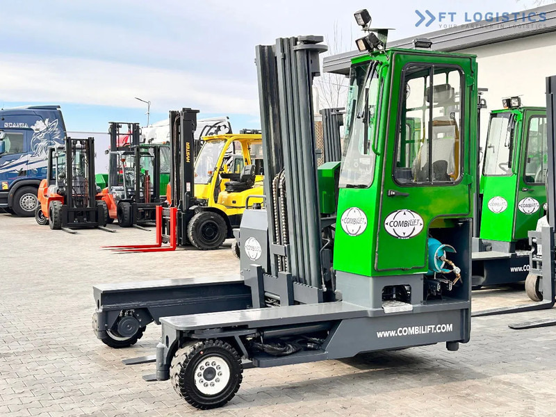 Combilift C4500 / LPG / TRIPLEX / 5500MM / FREE LIFT / HYDRAULIC FORK SHIFT / Like New C4500 / LPG / TRIPLEX / 5500MM / FREE LIFT / HYDRAU - Šakinis krautuvas su privažiavimu iš keturių pusių: foto 2 Combilift C4500 / LPG / TRIPLEX / 5500MM / FREE LIFT / HYDRAULIC FORK SHIFT / Like New C4500 / LPG / TRIPLEX / 5500MM / FREE LIFT / HYDRAU - Šakinis krautuvas su privažiavimu iš keturių pusių: foto 2