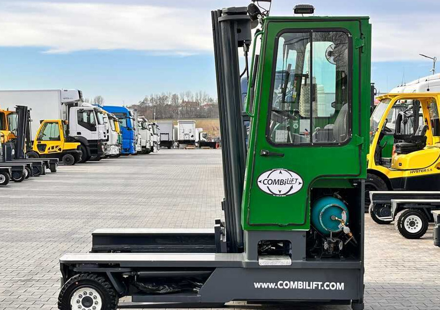 Combilift C4500 / LPG / UDT / TRIPLEX / 5500MM / FREE LIFT / FORK POSITIONER / LIKE NEW - Šakinis krautuvas su privažiavimu iš keturių pusių: foto 2 Combilift C4500 / LPG / UDT / TRIPLEX / 5500MM / FREE LIFT / FORK POSITIONER / LIKE NEW - Šakinis krautuvas su privažiavimu iš keturių pusių: foto 2