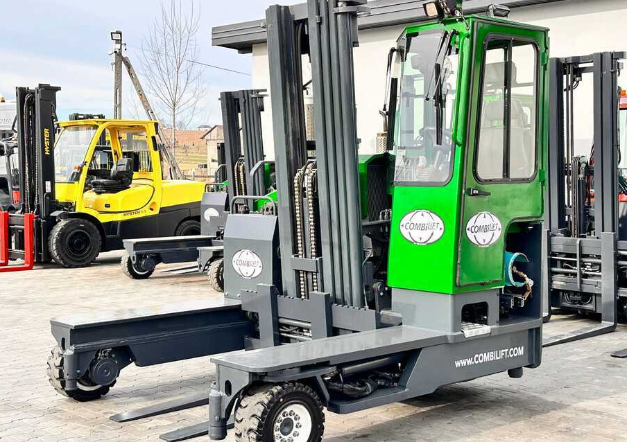 Combilift C4500 / LPG / UDT / TRIPLEX / 5500MM / FREE LIFT / FORK POSITIONER / LIKE NEW - Šakinis krautuvas su privažiavimu iš keturių pusių: foto 1 Combilift C4500 / LPG / UDT / TRIPLEX / 5500MM / FREE LIFT / FORK POSITIONER / LIKE NEW - Šakinis krautuvas su privažiavimu iš keturių pusių: foto 1