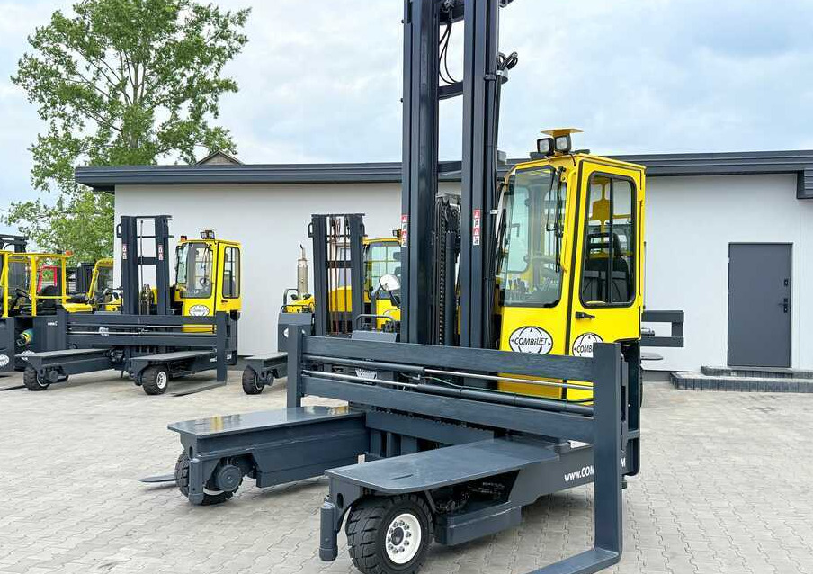 Combilift C5000 / TRIPLEX 7500MM / WIDE FORK POSITIONER / FREE LIFT / NEW TYRES / HEATED CABIN - Šakinis krautuvas su privažiavimu iš keturių pusių: foto 1 Combilift C5000 / TRIPLEX 7500MM / WIDE FORK POSITIONER / FREE LIFT / NEW TYRES / HEATED CABIN - Šakinis krautuvas su privažiavimu iš keturių pusių: foto 1