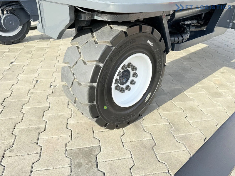 Combilift C5000XL / DIESEL / DUPLEX - 4000MM / WIDE FORK POSITIONER 3350MM / FULL HEATED CABIN / ONLY 6453H / CONDITION - LIKE NEW! C5000X - Šakinis krautuvas su privažiavimu iš keturių pusių: foto 5 Combilift C5000XL / DIESEL / DUPLEX - 4000MM / WIDE FORK POSITIONER 3350MM / FULL HEATED CABIN / ONLY 6453H / CONDITION - LIKE NEW! C5000X - Šakinis krautuvas su privažiavimu iš keturių pusių: foto 5