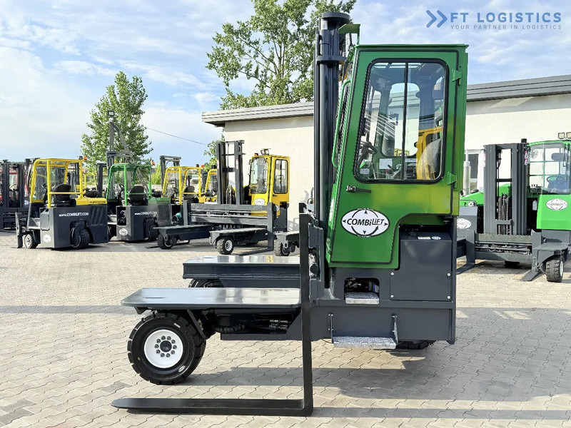 Combilift C5000XL / DIESEL / DUPLEX - 4000MM / WIDE FORK POSITIONER 3350MM / FULL HEATED CABIN / ONLY 6453H / CONDITION - LIKE NEW! C5000X - Šakinis krautuvas su privažiavimu iš keturių pusių: foto 4 Combilift C5000XL / DIESEL / DUPLEX - 4000MM / WIDE FORK POSITIONER 3350MM / FULL HEATED CABIN / ONLY 6453H / CONDITION - LIKE NEW! C5000X - Šakinis krautuvas su privažiavimu iš keturių pusių: foto 4